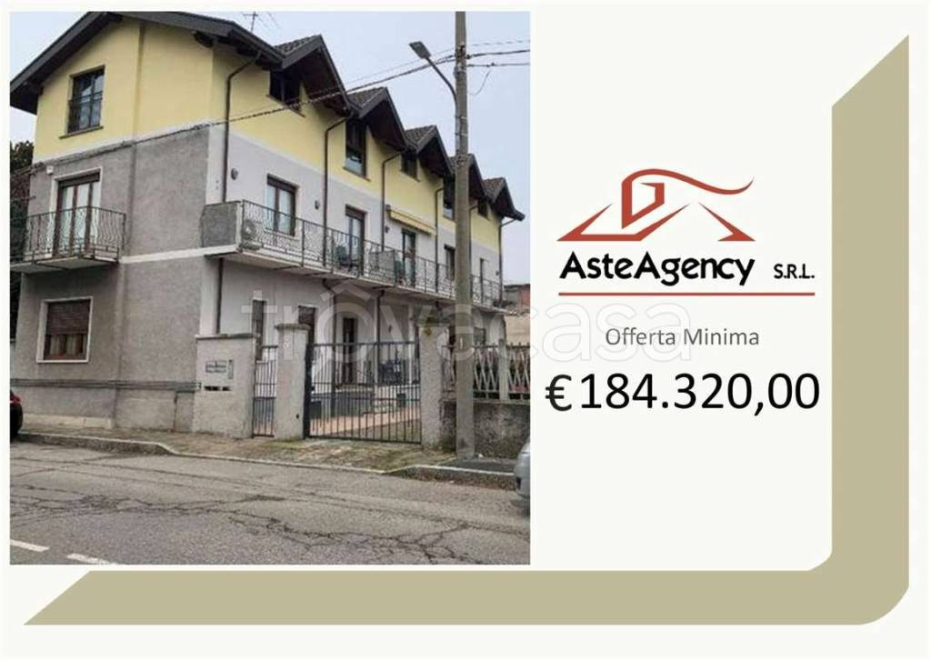 casa indipendente in vendita a Busto Arsizio