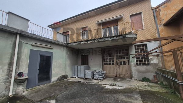 casa semindipendente in vendita a Busto Arsizio