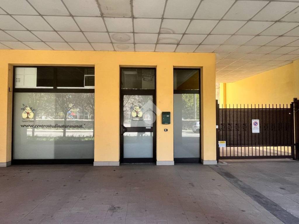 negozio in vendita a Busto Arsizio
