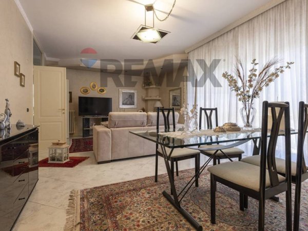 casa indipendente in vendita a Busto Arsizio