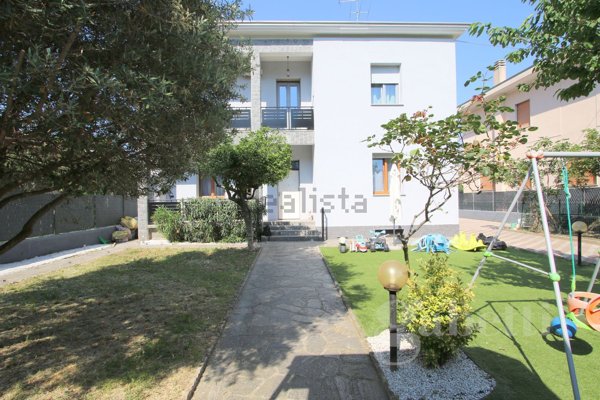 casa indipendente in vendita a Busto Arsizio