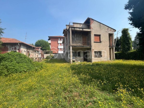 casa indipendente in vendita a Busto Arsizio