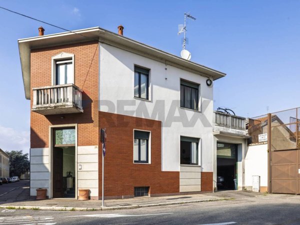 casa indipendente in vendita a Busto Arsizio