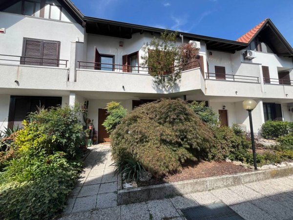 casa indipendente in vendita a Busto Arsizio