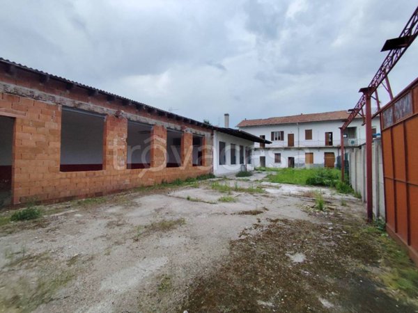 casa indipendente in vendita a Busto Arsizio
