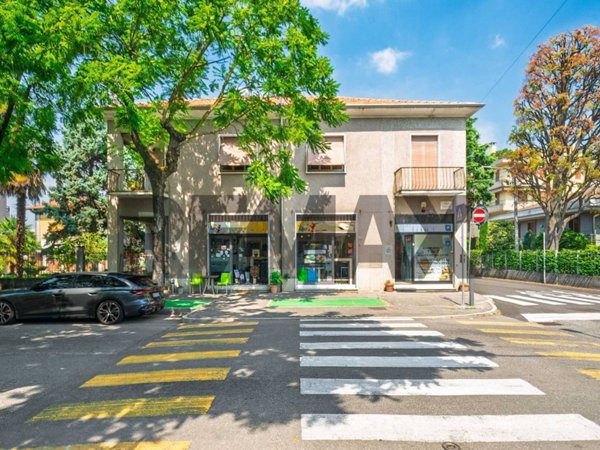 casa indipendente in vendita a Busto Arsizio