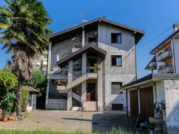 casa indipendente in vendita a Busto Arsizio
