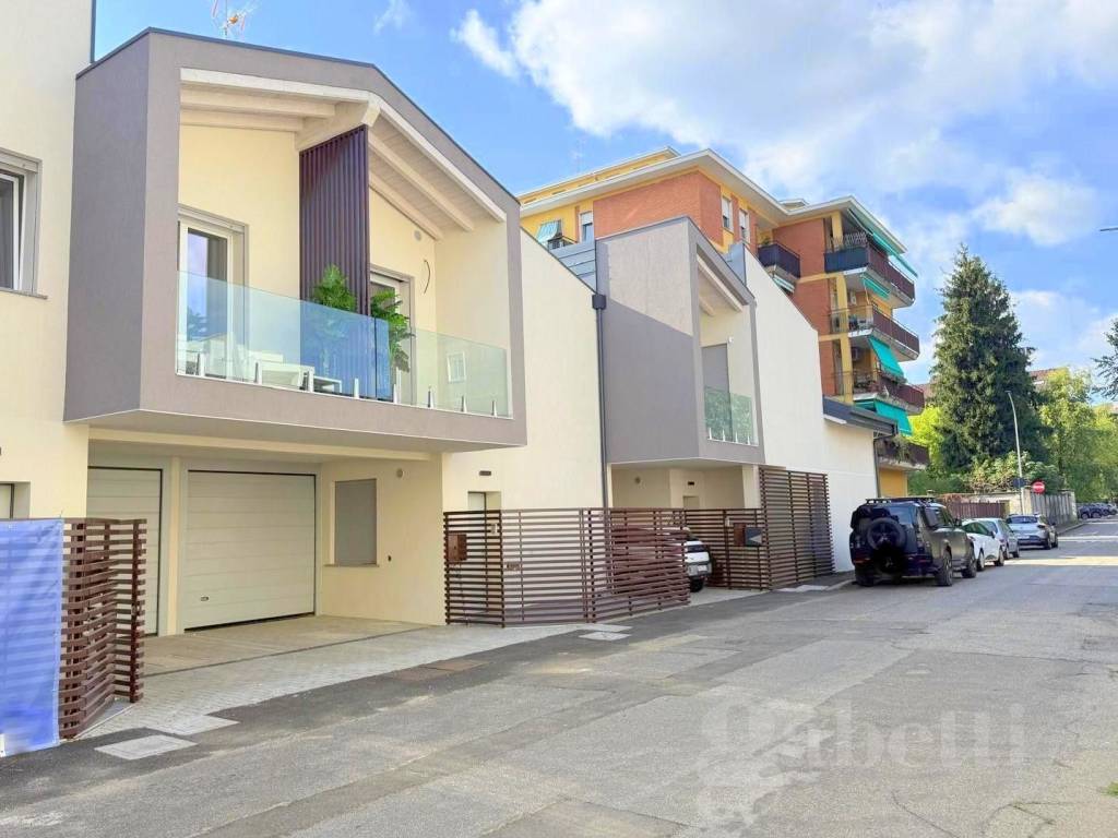 casa indipendente in vendita a Busto Arsizio