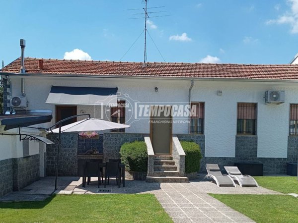 casa indipendente in vendita a Busto Arsizio