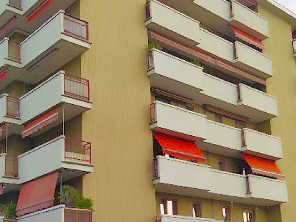 appartamento in vendita a Busto Arsizio in zona Borsano