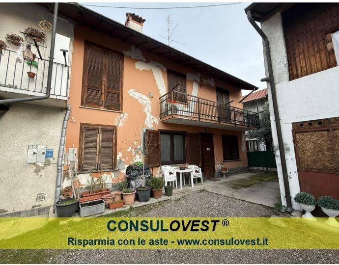 casa indipendente in vendita a Busto Arsizio in zona Borsano