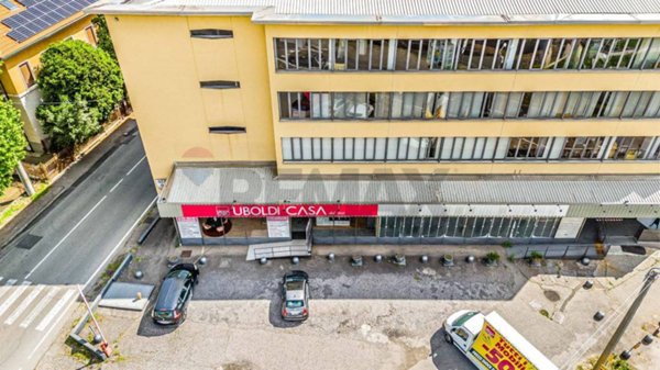 locale commerciale in vendita a Busto Arsizio