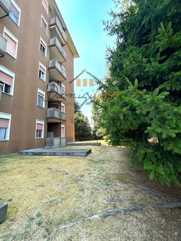 appartamento in vendita a Busto Arsizio in zona Borsano