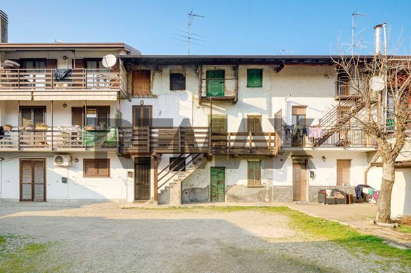 casa indipendente in vendita a Busto Arsizio