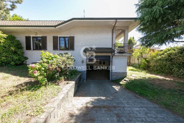 casa indipendente in vendita a Busto Arsizio