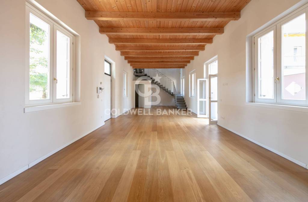 casa indipendente in vendita a Busto Arsizio