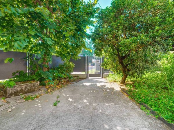 casa indipendente in vendita a Busto Arsizio