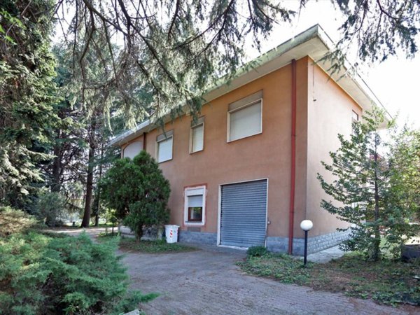 casa indipendente in vendita a Busto Arsizio in zona Borsano