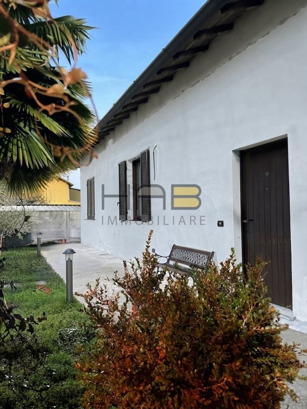 casa indipendente in vendita a Busto Arsizio