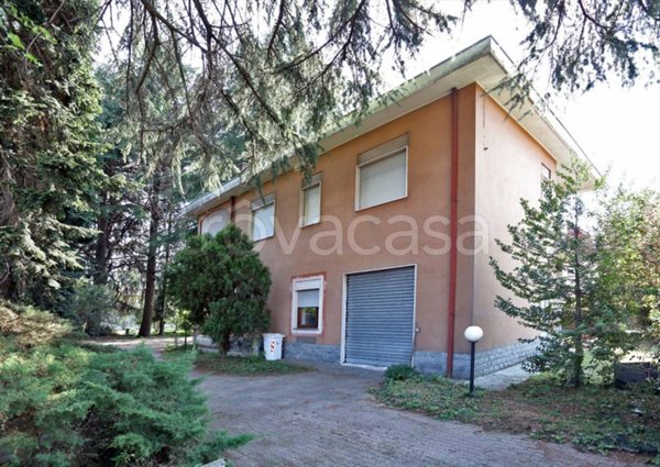 casa indipendente in vendita a Busto Arsizio in zona Borsano