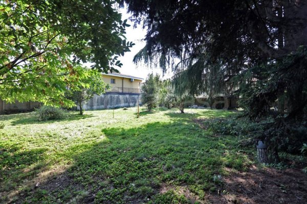 terreno edificabile in vendita a Busto Arsizio in zona Borsano