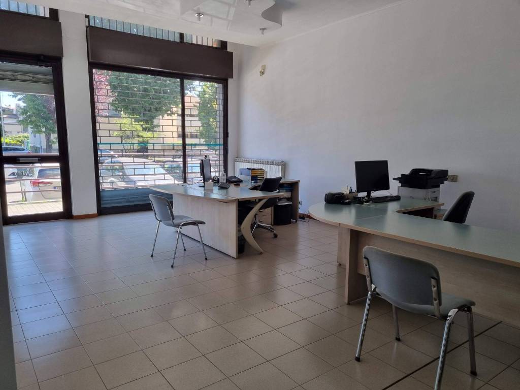 ufficio in vendita a Busto Arsizio