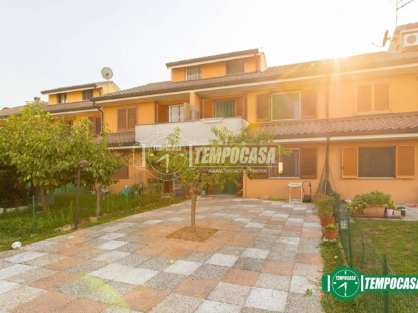 appartamento in vendita a Busto Arsizio in zona Borsano
