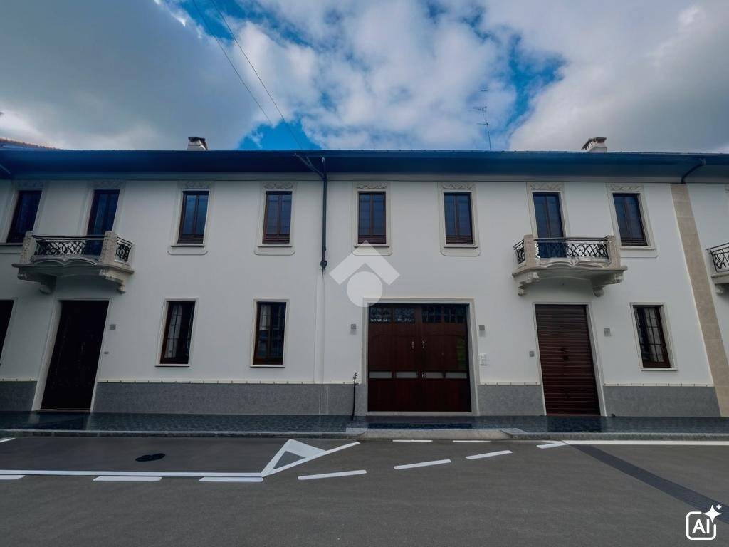 casa indipendente in vendita a Busto Arsizio