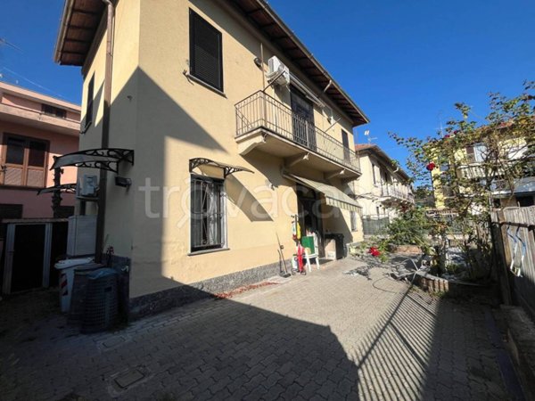 casa indipendente in vendita a Busto Arsizio