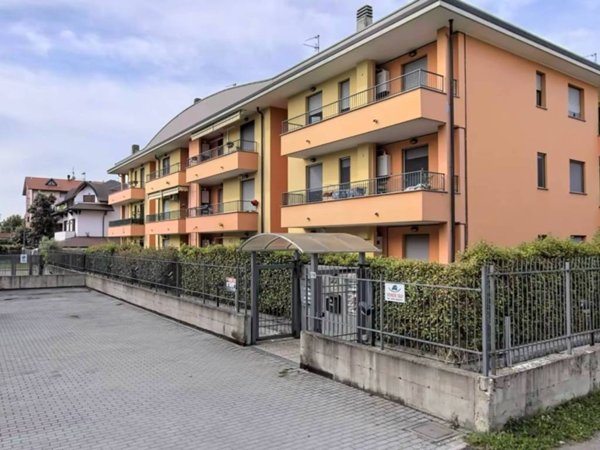 appartamento in vendita a Busto Arsizio in zona Borsano