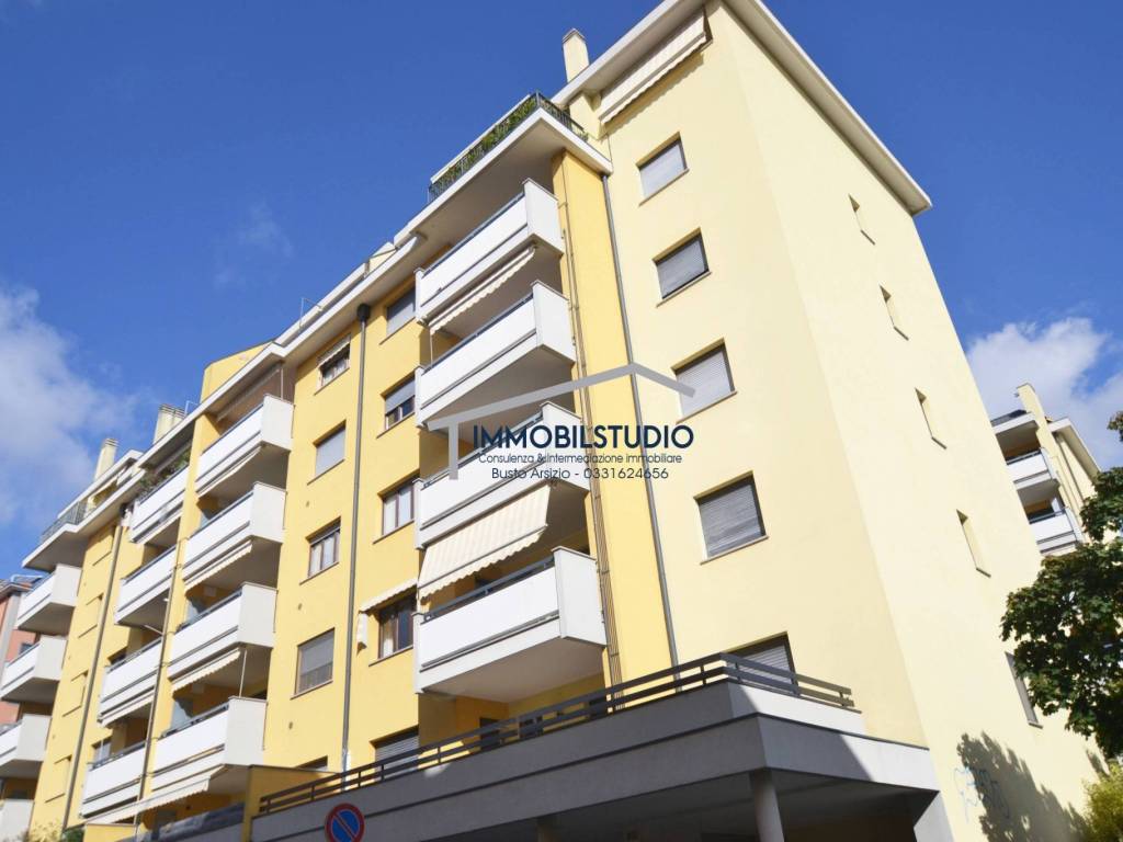 box auto in vendita a Busto Arsizio