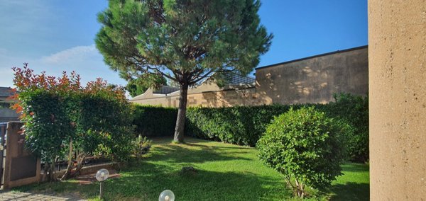 casa indipendente in vendita a Busto Arsizio