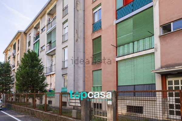 appartamento in vendita a Busto Arsizio in zona Borsano
