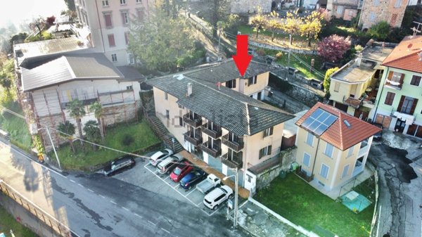 casa indipendente in vendita a Cadegliano-Viconago