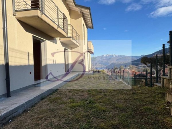 appartamento in vendita a Cadegliano-Viconago