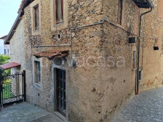 casa indipendente in vendita a Cadegliano-Viconago