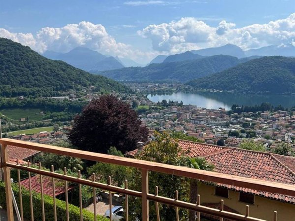 appartamento in vendita a Cadegliano-Viconago
