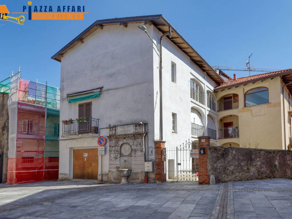 appartamento in vendita a Cadegliano-Viconago