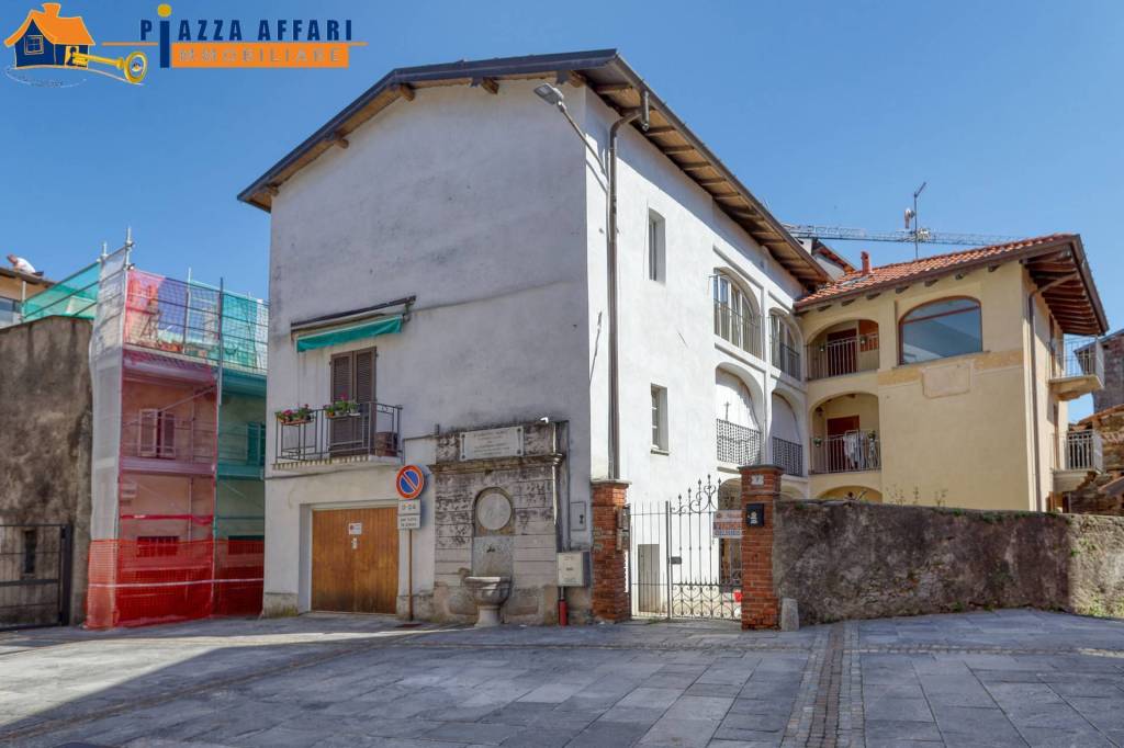 appartamento in vendita a Cadegliano-Viconago