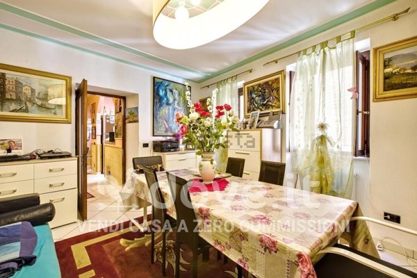 appartamento in vendita a Cadegliano-Viconago