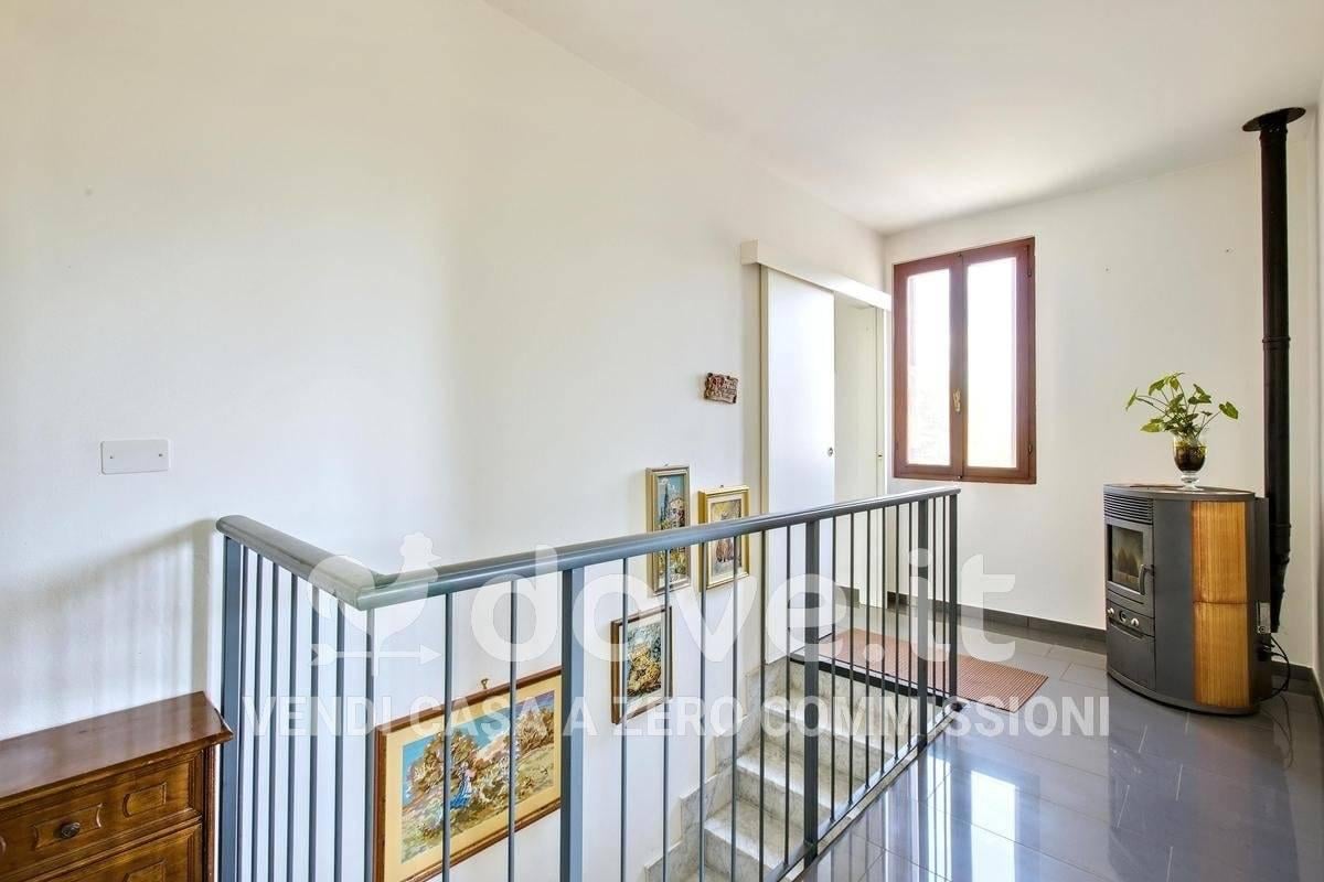 casa indipendente in vendita a Cadegliano-Viconago