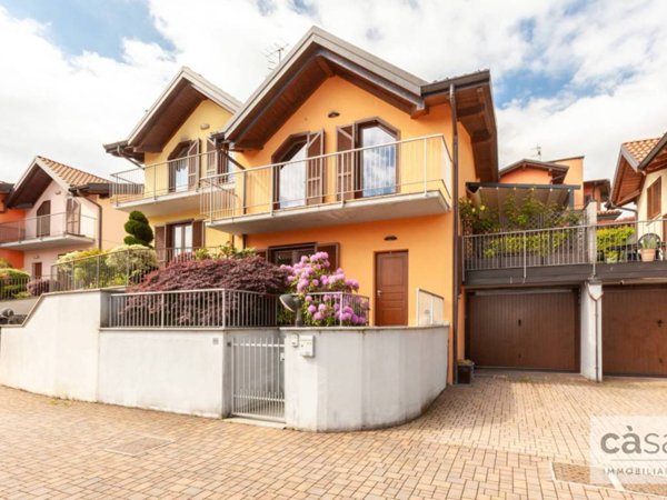 casa indipendente in vendita a Cadegliano-Viconago