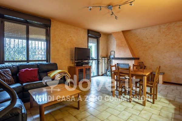 appartamento in vendita a Cadegliano-Viconago