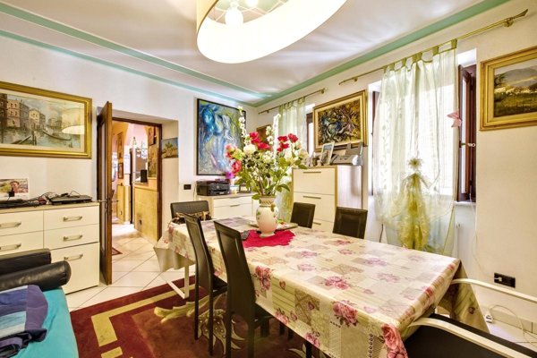 appartamento in vendita a Cadegliano-Viconago