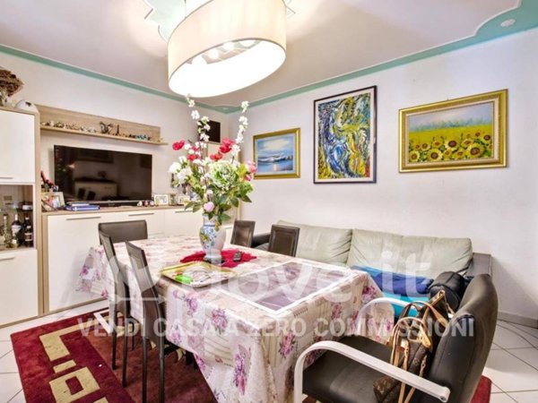 appartamento in vendita a Cadegliano-Viconago