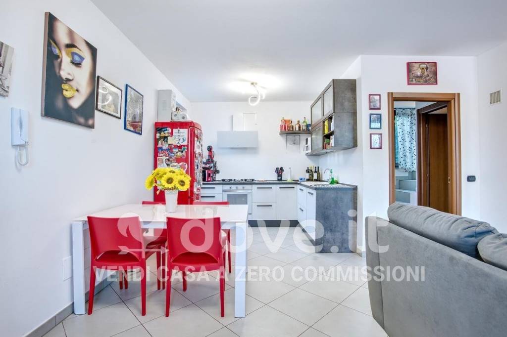 casa indipendente in vendita a Cadegliano-Viconago