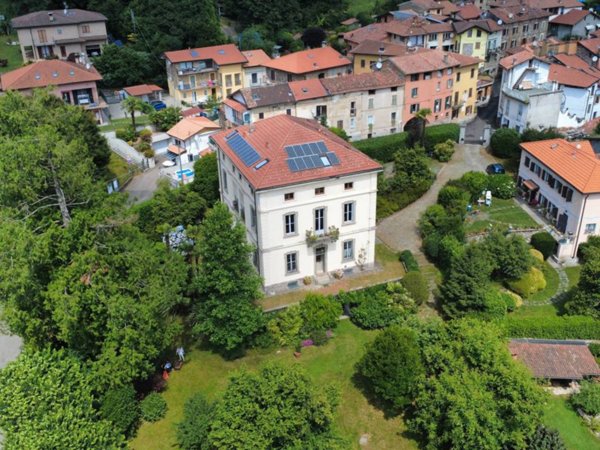casa indipendente in vendita a Cadegliano-Viconago