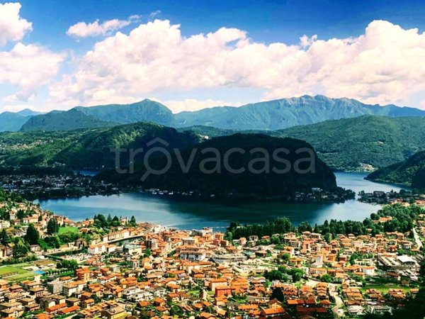 appartamento in vendita a Cadegliano-Viconago in zona Cadegliano