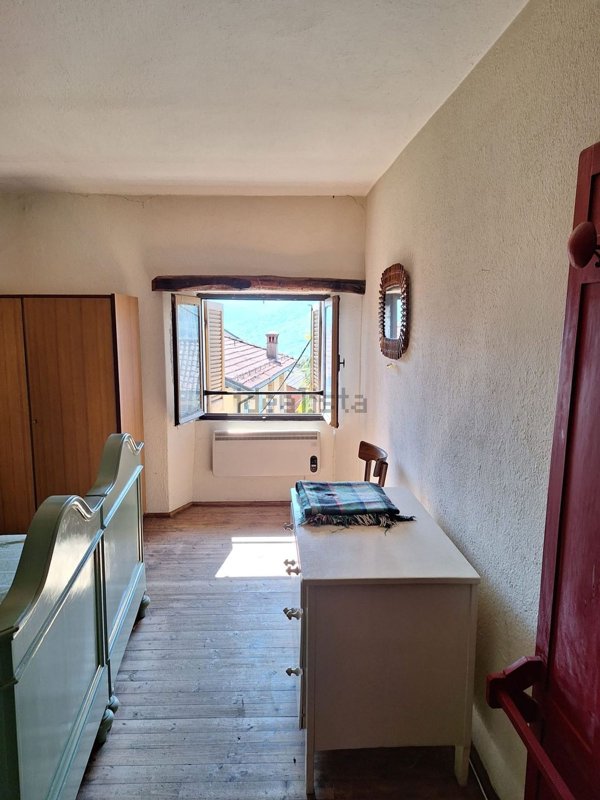 appartamento in vendita a Cadegliano-Viconago