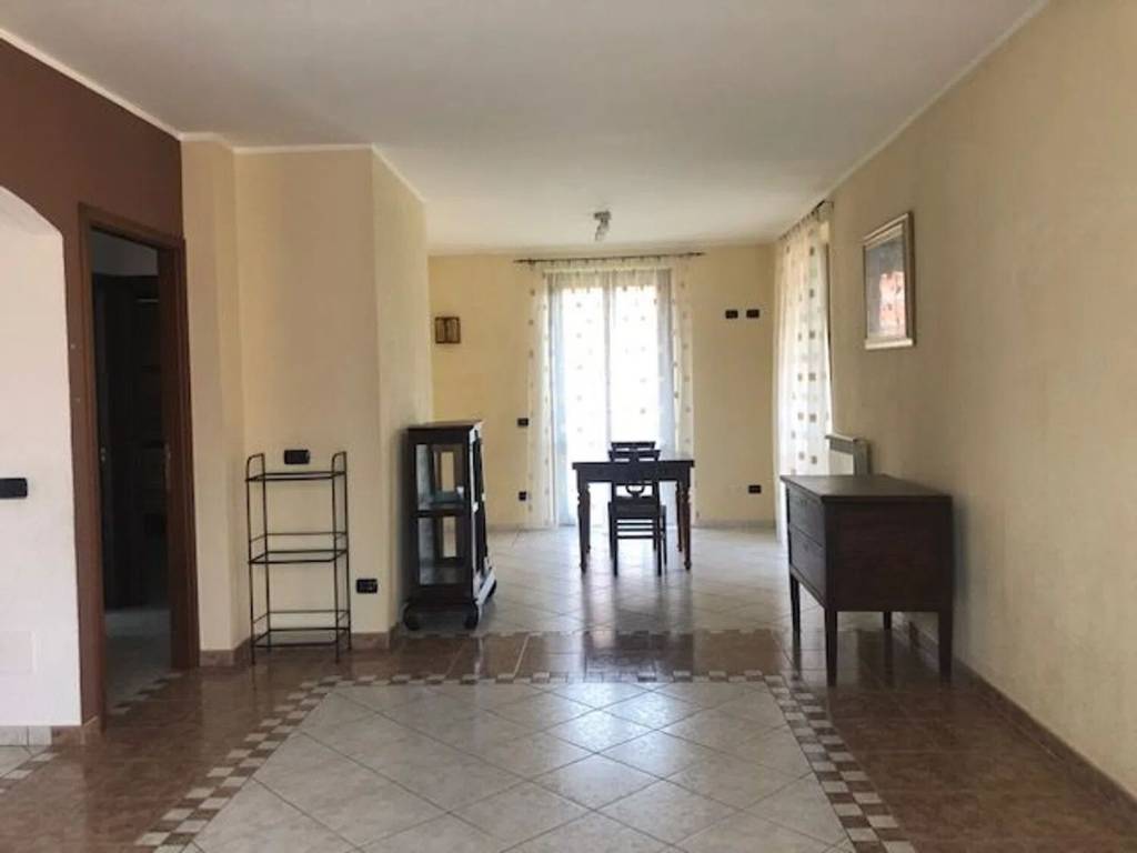 appartamento in vendita a Cadegliano-Viconago